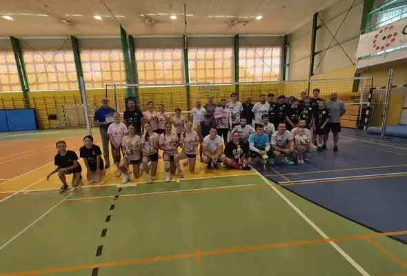 Siatkarskie emocje w Gogolinie: Turniej o Puchar Burmistrza za nami