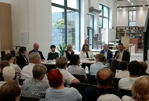 Narodowe Czytanie w Zdzieszowicach: „Dziady” Mickiewicza w nowej bibliotece