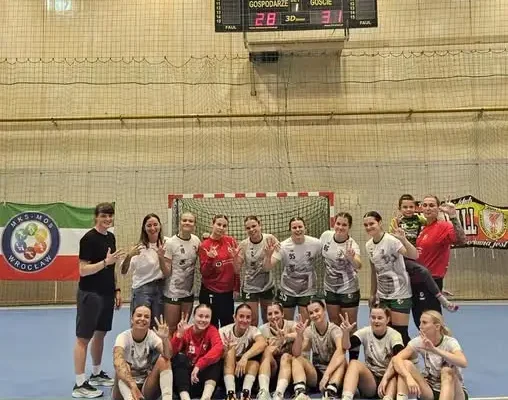 KS Otmęt Krapkowice wygrywa na inaugurację we Wrocławiu 31:28