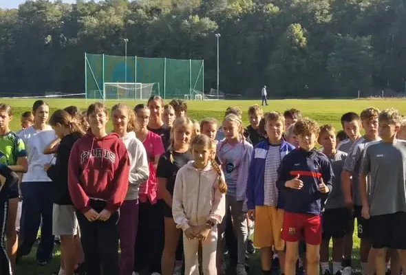 Mistrzostwa Powiatu Krapkowickiego w Sztafetowych Biegach Przełajowych – sukcesy uczniów ze Strzeleczek