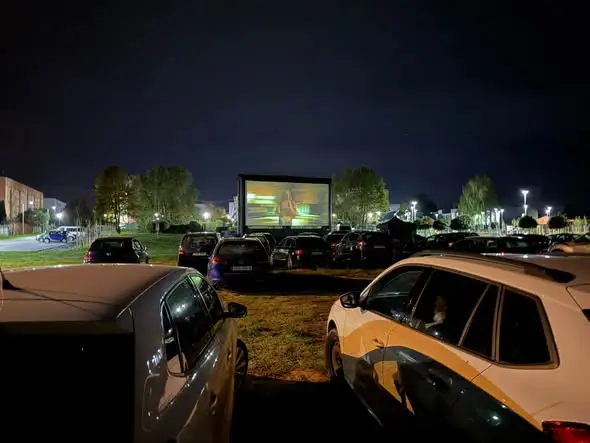 Kino samochodowe w Zdzieszowicach – pierwszy seans za nami