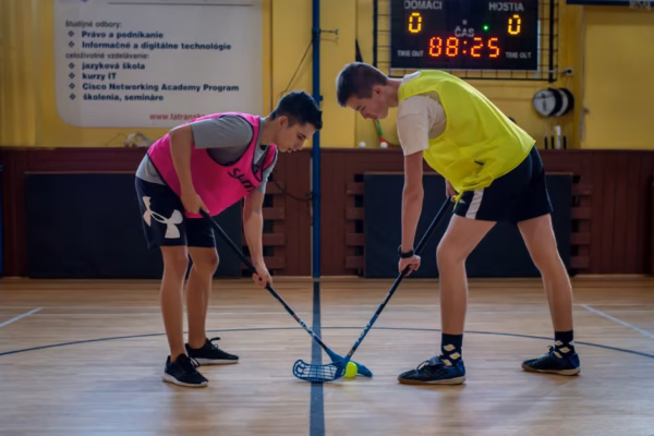 VI Turniej Unihokeja w Gminie Walce – sportowa rywalizacja i wspólna atmosfera